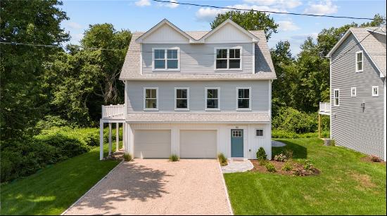 55 Brooklyn Road, Narragansett RI 02882