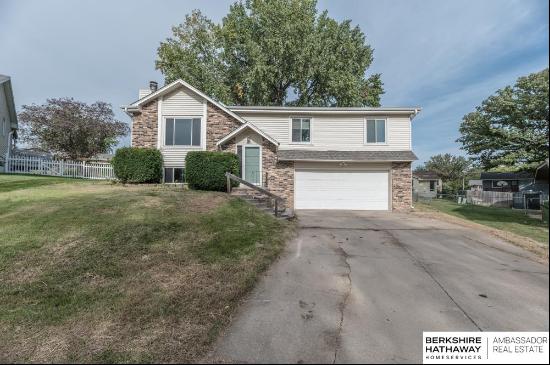 12706 Ridgeview Circle, Bellevue NE 68123