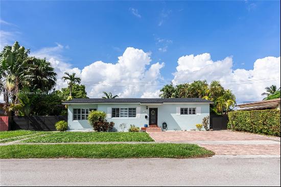 9315 SW 44th St, Miami FL 33165