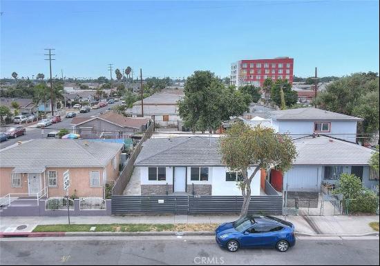 7923 Hooper Avenue, Los Angeles CA 90001