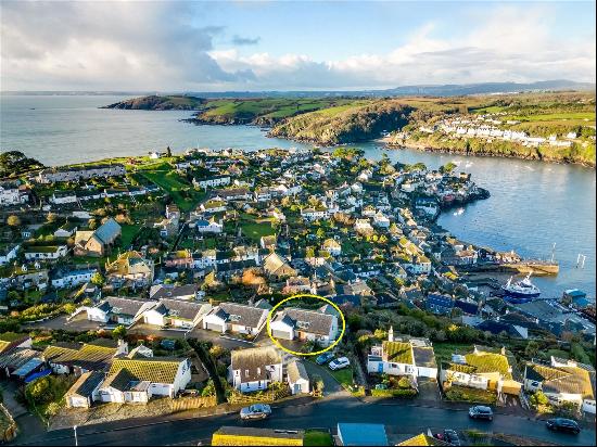 Bones Meadow, Polruan, Fowey, Cornwall, PL23 1EY