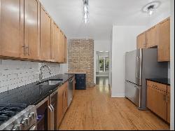 720 W Sheridan Road #1S, Chicago IL 60613