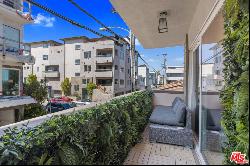 16 Quarterdeck Street Unit 101, Marina Del Rey CA 90292