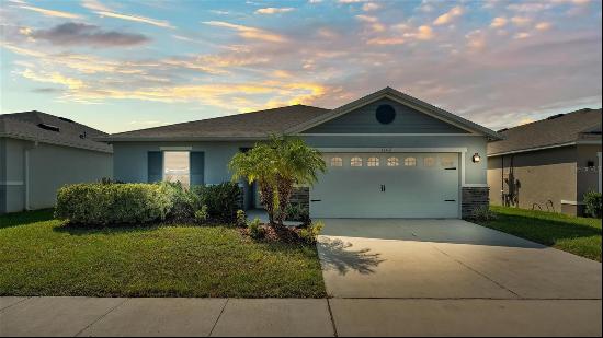 1102 Augustus Drive, Davenport FL 33896