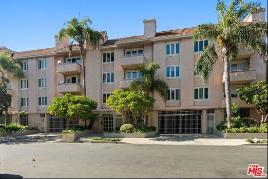 10373 Almayo Avenue #204, Los Angeles CA 90064