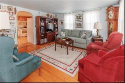 8 Alcazar Avenue, Kingston NY 12401