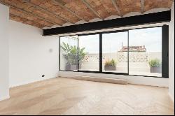 LUXURIOUS PENTHOUSE WITH SPECTACULAR TERRACE IN PASSEIG DE SANT , Barcelona 08001