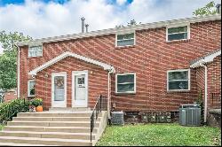 334 Moon Clinton Rd Unit B, Coraopolis PA 15108