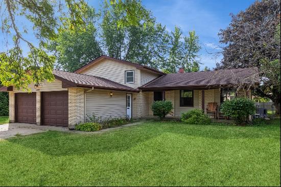 149 Wellington Drive, Crystal Lake IL 60014