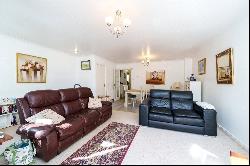 Cottenham Park Road, Wimbledon, London, SW20 0SY