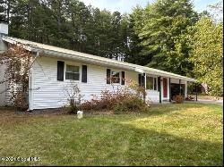 3 Amy Lane, Queensbury NY 12804