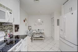 5195 Europa Drive #E, Boynton Beach FL 33437