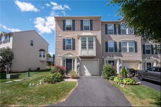 7835 Red Hawk Court, Upper Macungie Twp PA 18031