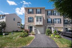 7835 Red Hawk Court, Upper Macungie Twp PA 18031