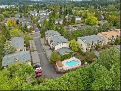 706 136th Place NE #C4, Bellevue WA 98005