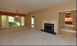 345 Heritage Village #B, Southbury CT 06488