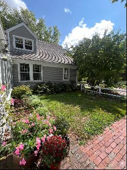 12 South Street, East Dennis MA 02641