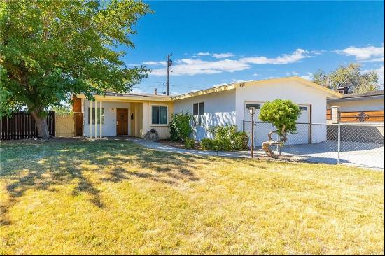 1612 E Avenue Q11, Palmdale CA 93550