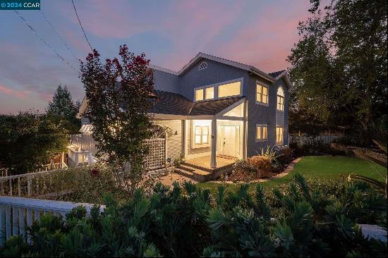 33 Altamount Dr, Orinda CA 94563