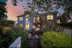 33 Altamount Dr, Orinda CA 94563