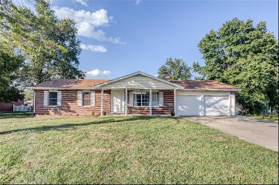 3407 Glennoak Drive, Edwardsville IL 62025