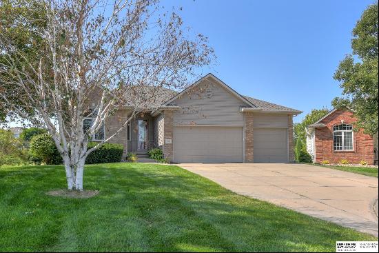 9516 S 175 Circle, Omaha NE 68136