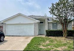 8167 Spruce Valley Drive, Fort Worth TX 76137