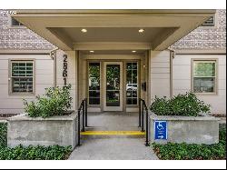 28615 SW Paris Ave #201, Wilsonville OR 97070