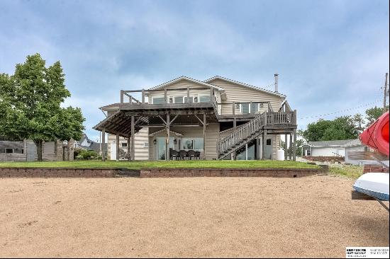 17323 Beach Circle, Bellevue NE 68123