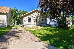 209 N Hawthorne Ave, Sioux Falls SD 57104