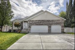 589 W 925 Cir N, Centerville UT 84014