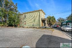 8 W Victory Drive, Savannah GA 31405