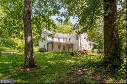 2117 Gallows Hill Road, Kintnersville PA 18930