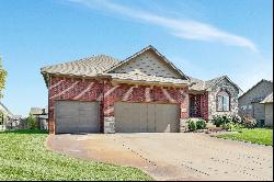 6006 W Driftwood Ct, Wichita KS 67205