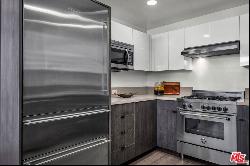 944 N Stanley Avenue Unit 4, West Hollywood CA 90046