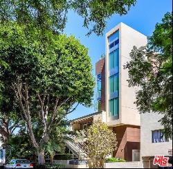 944 N Stanley Avenue Unit 4, West Hollywood CA 90046