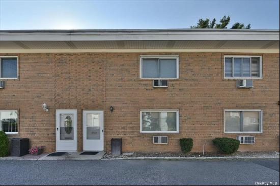 920 Broadway #16, Woodmere NY 11598