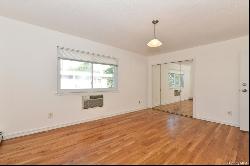 920 Broadway #16, Woodmere NY 11598