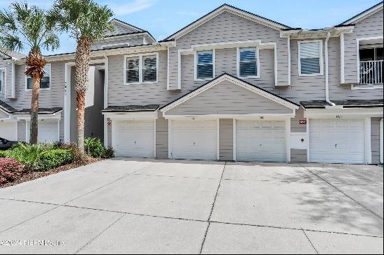 7063 Deer Lodge Circle Unit 107, Jacksonville FL 32256