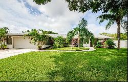 308 Fairwood Court, Oldsmar FL 34677