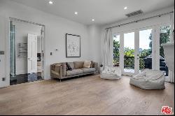 8591 Skyline Drive, Los Angeles CA 90046