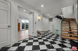 8591 Skyline Drive, Los Angeles CA 90046