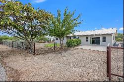 8 Silva Road, Los Lunas NM 87031