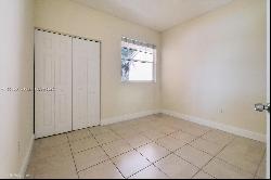 1941 NW 96th Ter Unit 8L, Pembroke Pines FL 33024