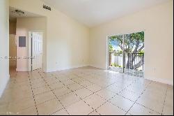 1941 NW 96th Ter Unit 8L, Pembroke Pines FL 33024