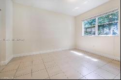 1941 NW 96th Ter Unit 8L, Pembroke Pines FL 33024