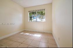 1941 NW 96th Ter Unit 8L, Pembroke Pines FL 33024