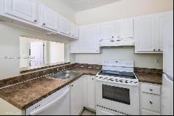 1941 NW 96th Ter Unit 8L, Pembroke Pines FL 33024