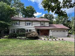 327 Pine Road, Edgeworth PA 15143