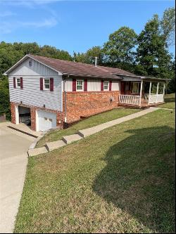 935 Woodland Ave, Waynsbrg/Frankln Twp PA 15370